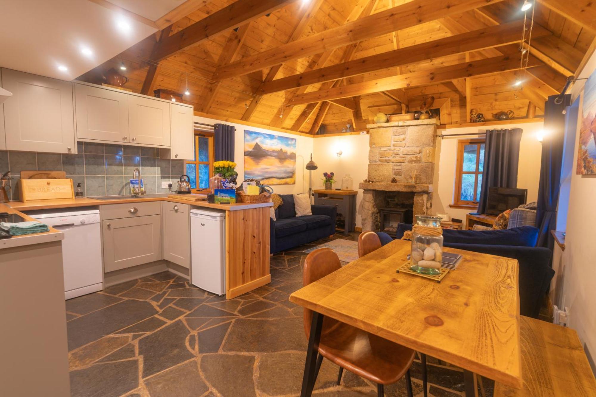 Tigh Lachie, Mary'S Thatched Cottages, Elgol, Isle Of Skye Exteriér fotografie